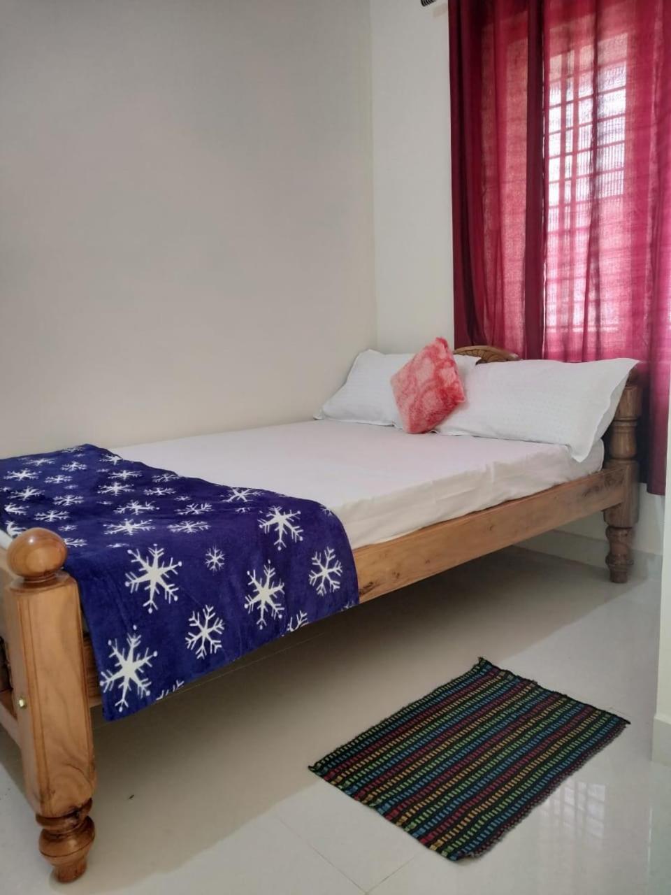 Wheel To Hills Stay Inn Service Apartments Chikmagalūr Eksteriør billede